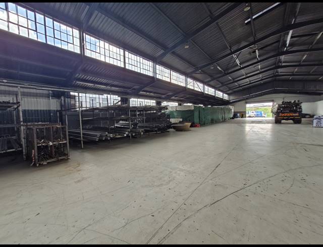 3,029M² WAREHOUSE TO LET IN CITY & SUBURBAN